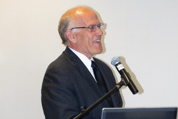 Victor Davis Hanson speaking at podium