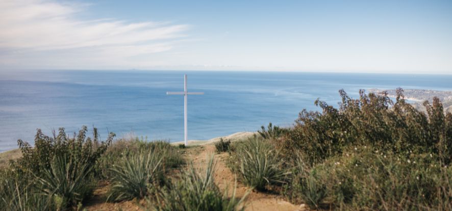 Pepperdine Cross overlooking the Ocean