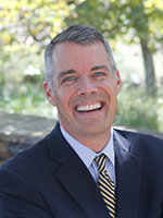 Pete Peterson headshot - Pepperdine University