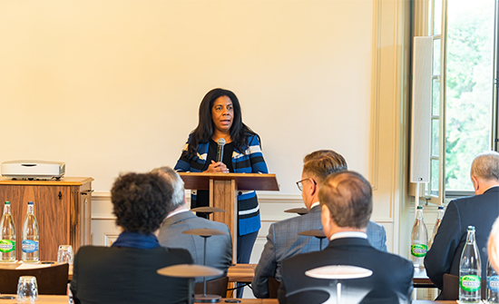 Dr. Skinner speaking in Vevey