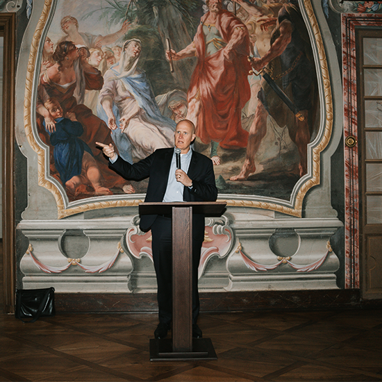 President Gash speaking in the Grand Salon room 